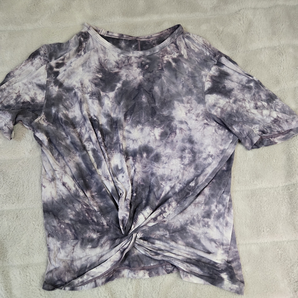 lululemon athletica Purple Tie-Dye Short Sleeve Top